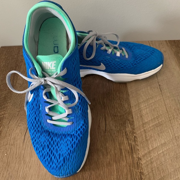 Nike Training Shoes (Size 8) - Picture 2 of 6